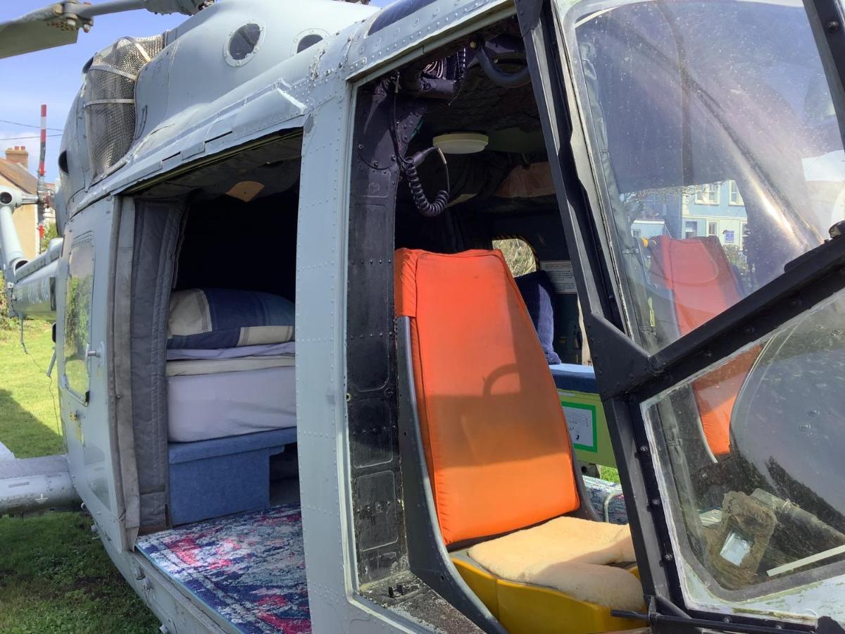 Haelarcher Farmhouse And Helicopter B&B Lizard Exterior foto
